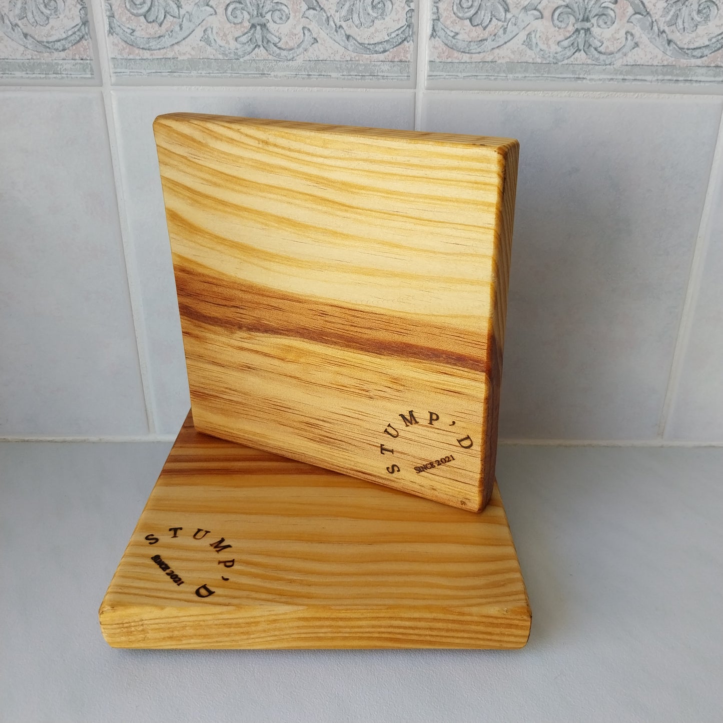 Stand/Board - Red Pine