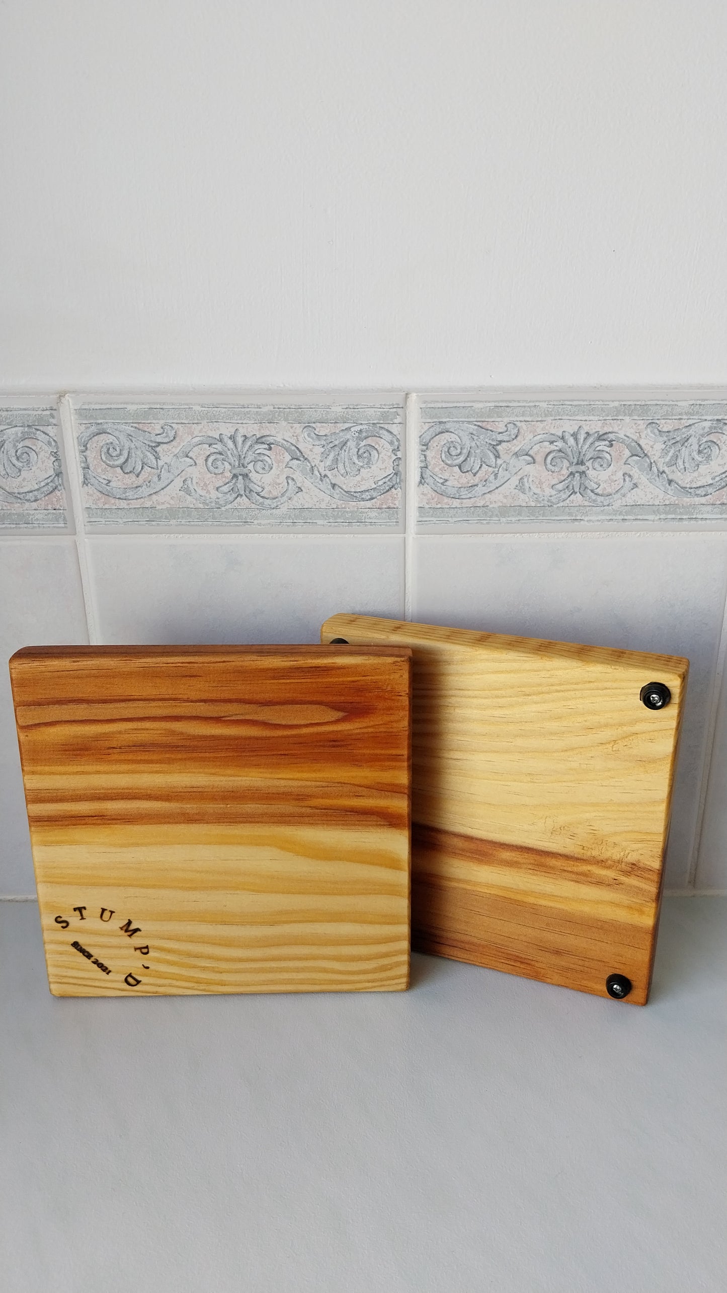 Stand/Board - Red Pine
