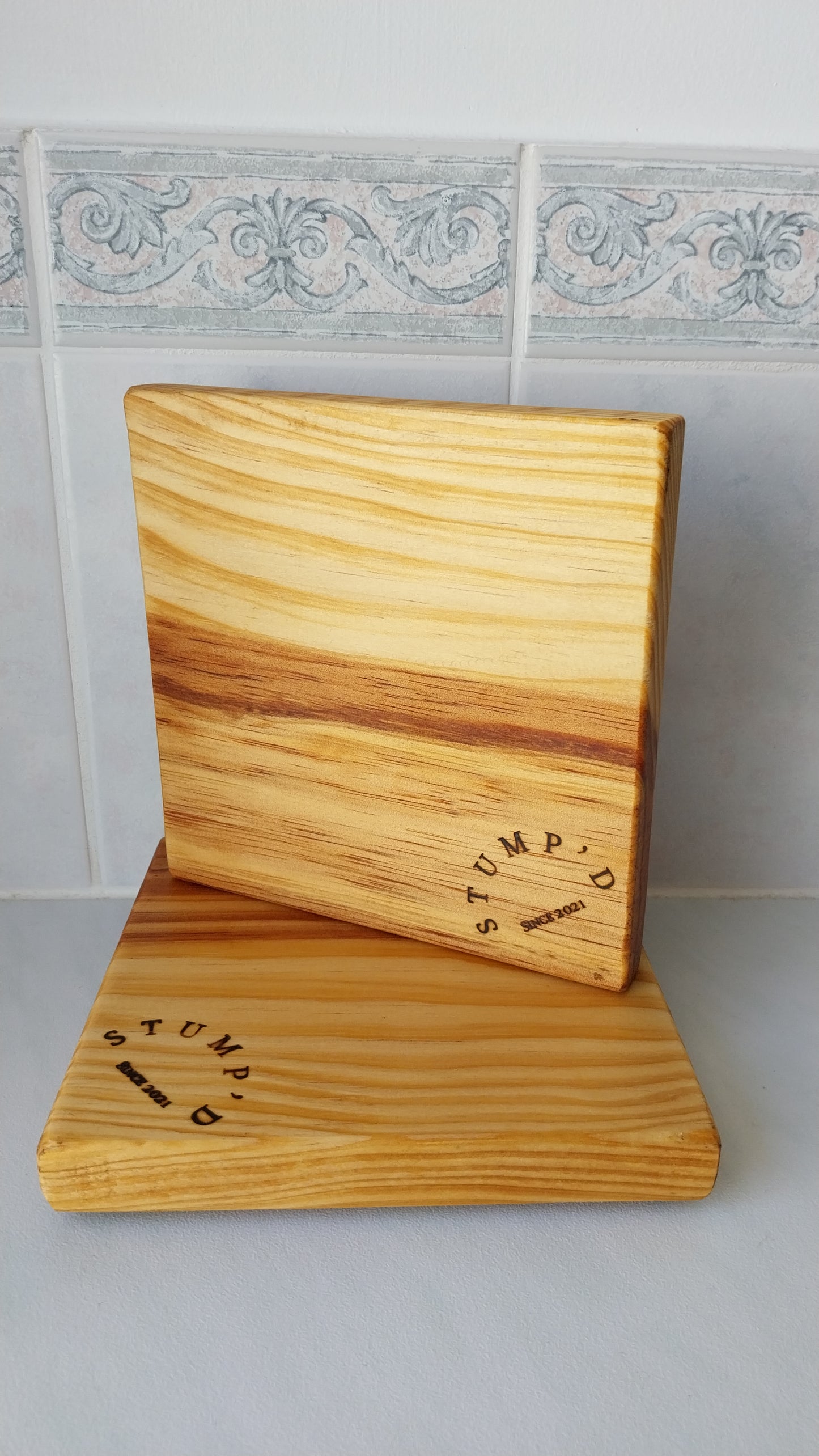 Stand/Board - Red Pine